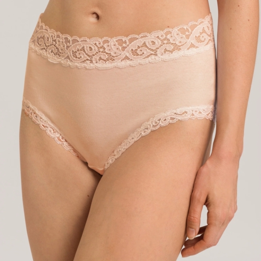 Hanro Moments Full Brief